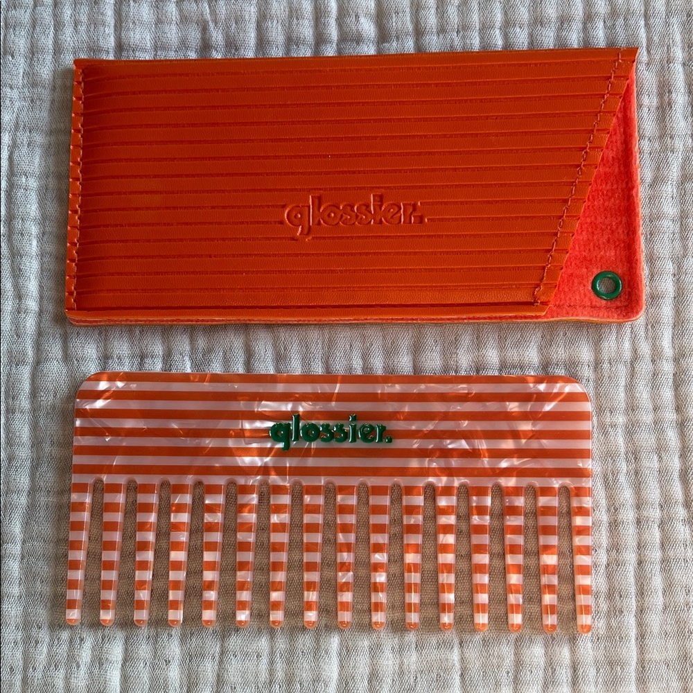 Glossier RARE Orange Green Summer Capsule Comb